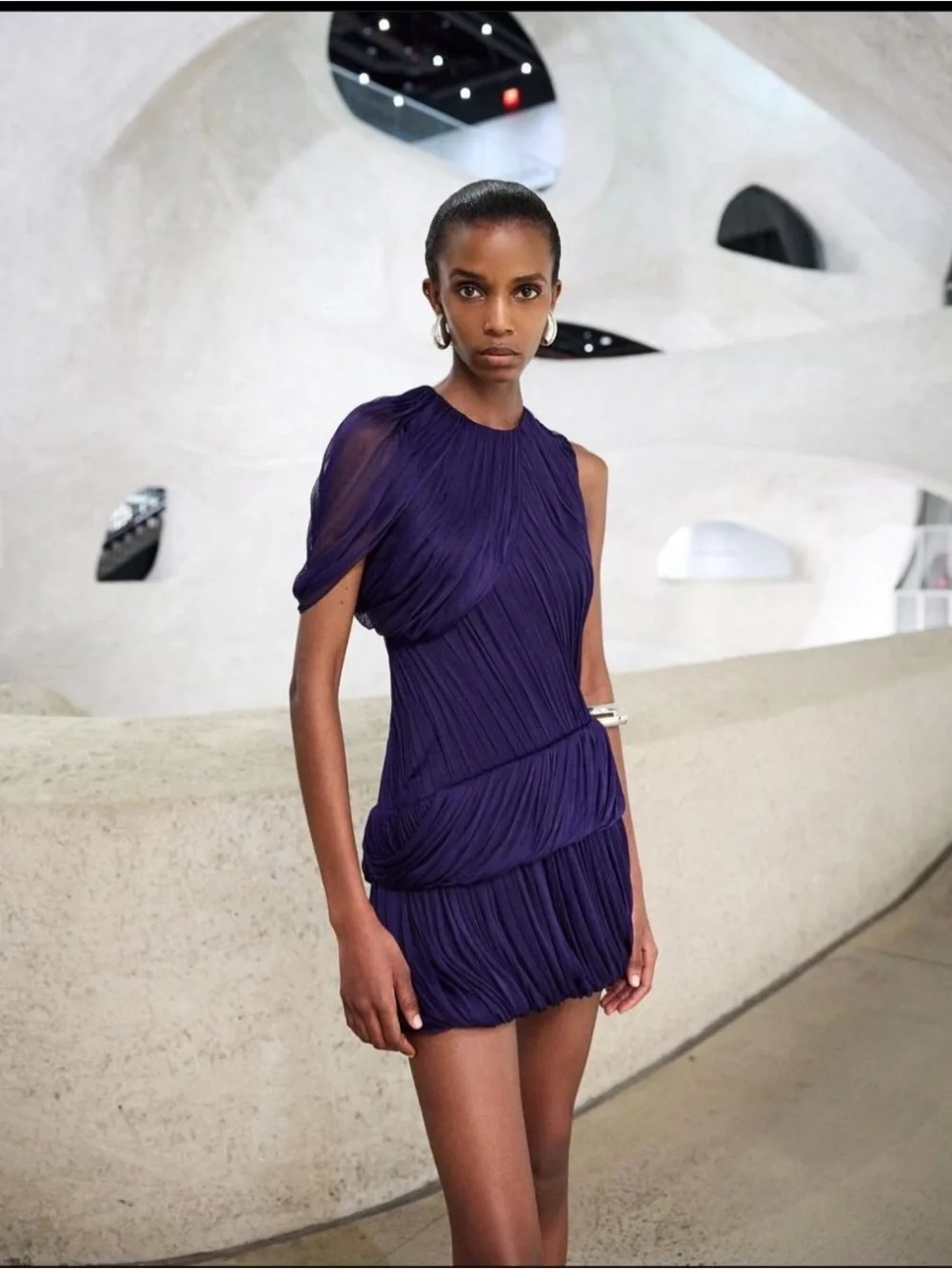 NWT $2298 Tory Burch One-sleeve Draped Silk-plissé Mini Dress In Purple